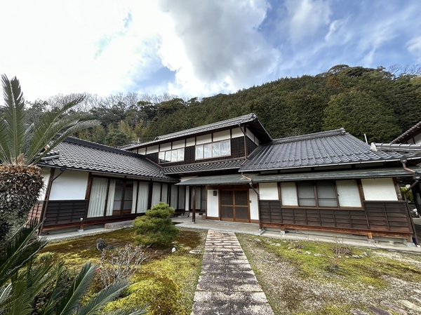 Cheap house for sale in Hamada, Shimane