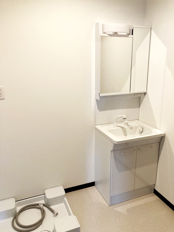 便利な宅配BOX付き♪ゼクス黒川102号/浜田市黒川町3743-5/アパート